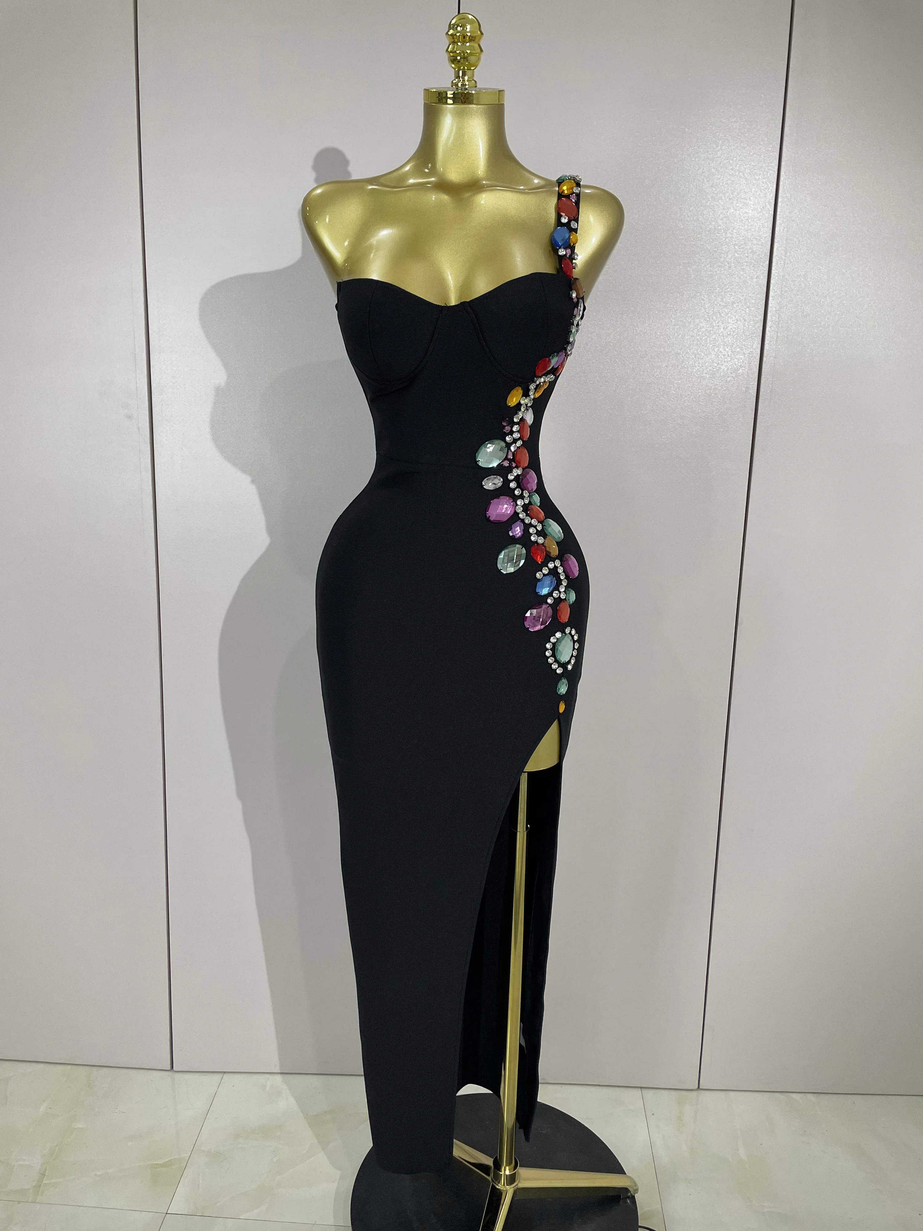 

Women Elegant One-Shoulder Shiny Colored Diamonds Long Bandage Bodycon Dress Luxury Birthday Celebrity Evening Club Party Dress