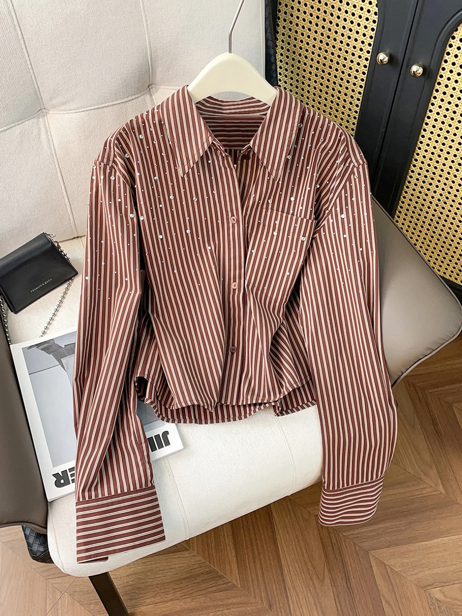 

Ele Ретро-дизайн Long Sve Diamond Embedded Striped irt для женщин High End Faion Осень Зима Новый Sle Корейский Sle