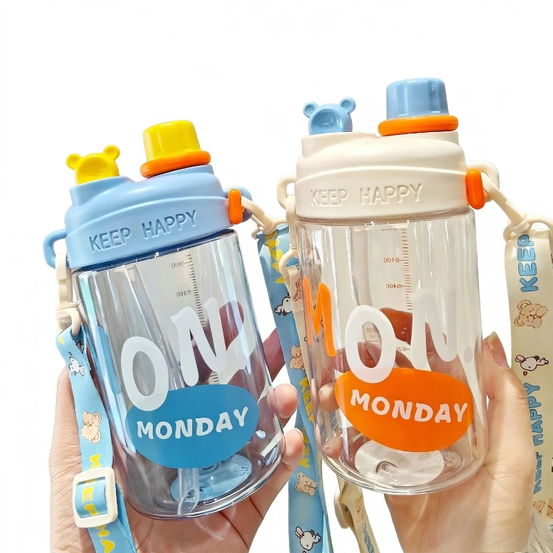 

650ML Crossbody Drinking Bottle with Scale for Childrenstu Dent Style Water Cup High-value Appearance Girl Style Water Mug