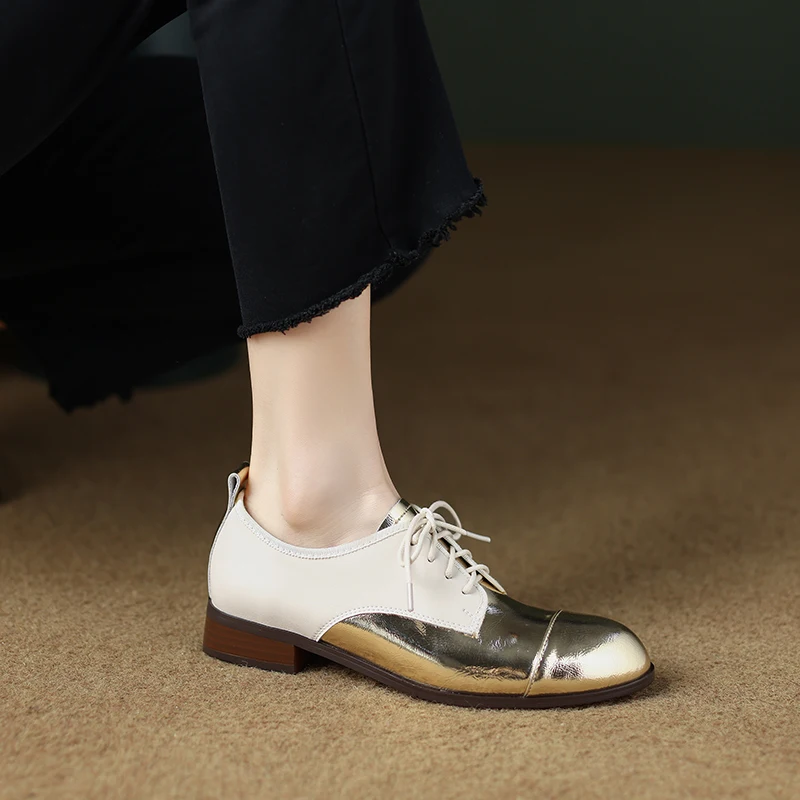 2024 New Fashion Classic Brogue Shoes Women Metal Cow Leather Pumps Mixed Color Comfortable Lace Up Big Size 34-40 for Ladies