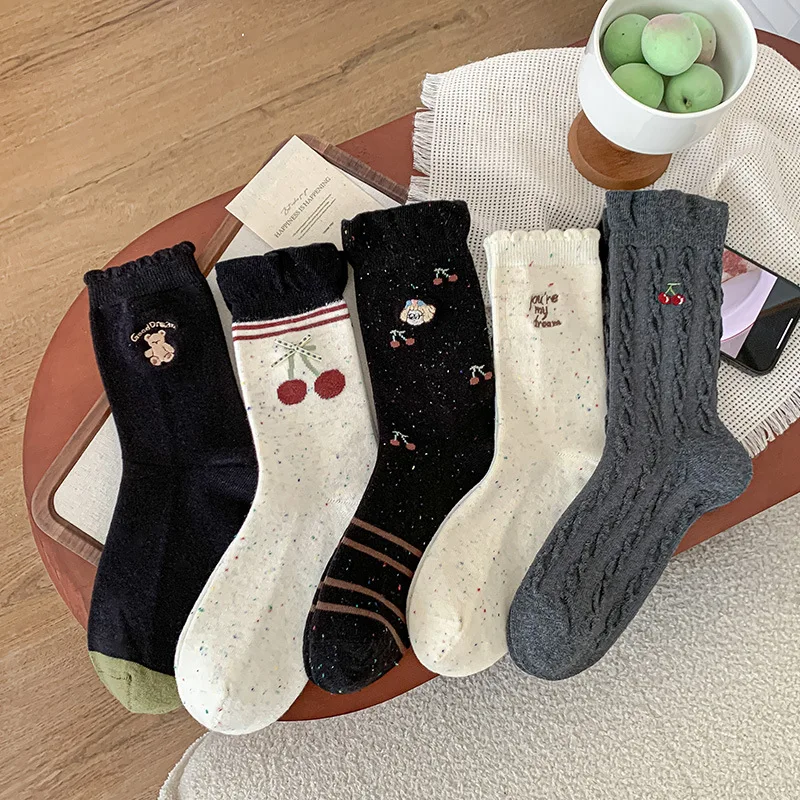 1/5 Paar Damen Herbst Winter neue elegante einfache Polka Dot Mid Tube Socken Schleife Kirsche Socken Cartoon süße Damensocken ﻿