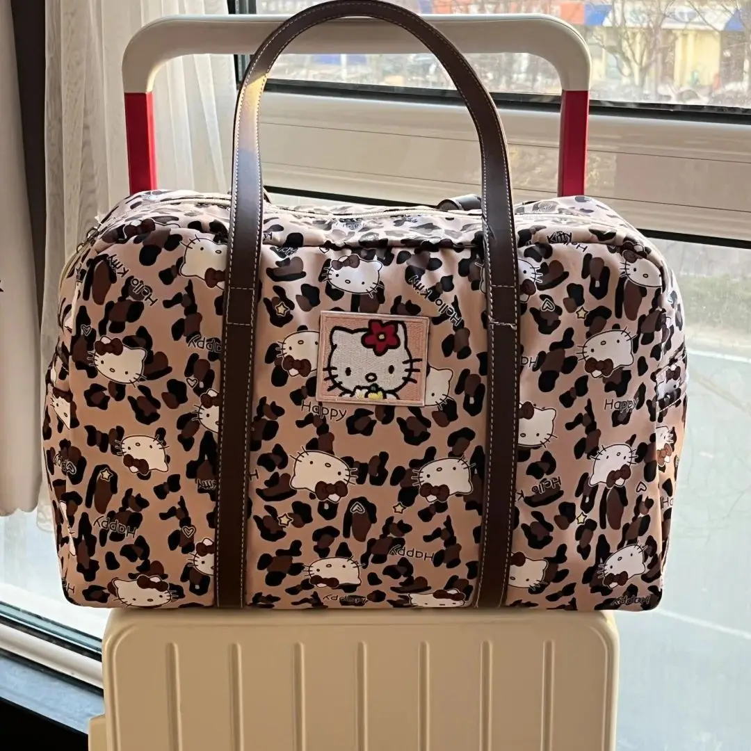 

Sanrio Hello Kitty, новинка 2023 года, дорожная сумка на короткие расстояния с леопардовым узором, универсальная сумка для фитнеса, сумка на плечо для девочек Y2K в японском стиле