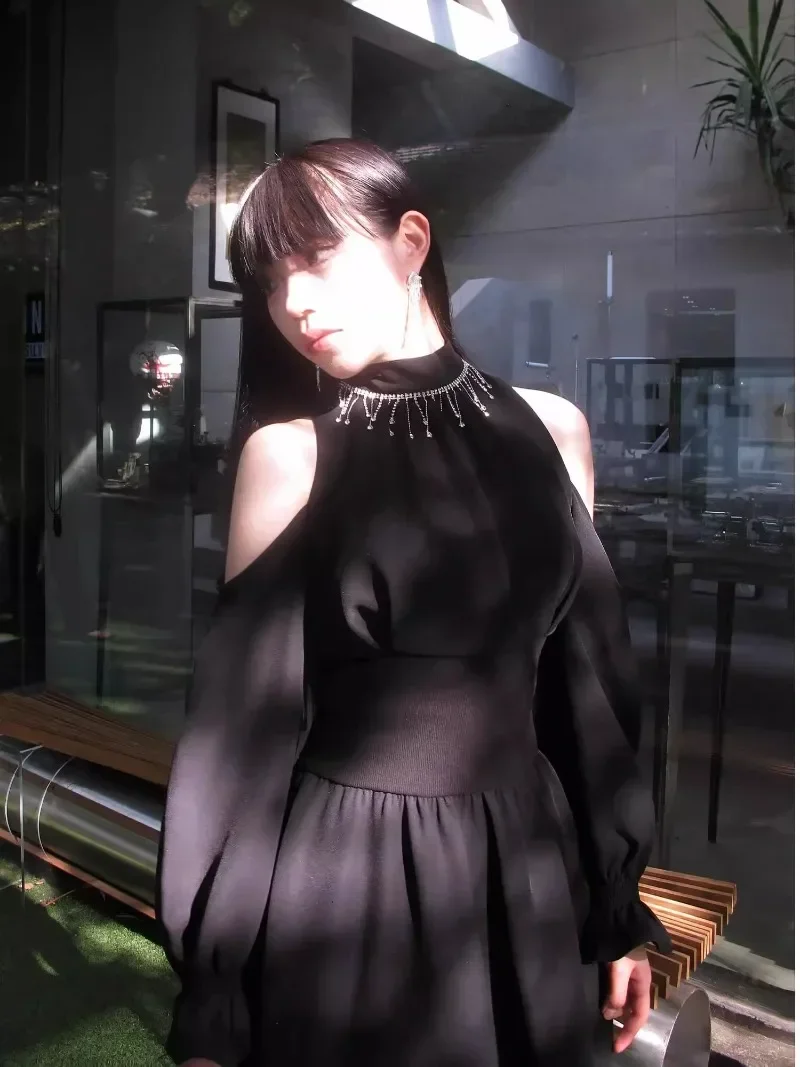 Japanese Original Off-the-shoulder Autumn and Winter Rhinestone Elegant Black Round Neck Waist Thin Long-Sleeved Dress For Women