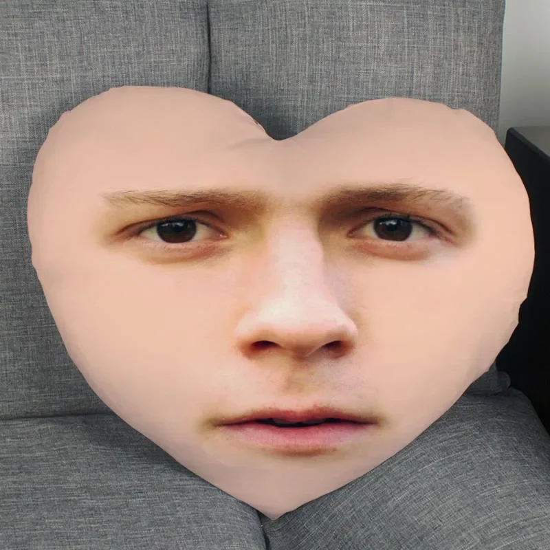 

New Arrival Funny Tom Holland Pillowcase Cover Heart Shape Zipper Pillow Cover Gift Wedding Decorate 41x36cm,47x42cm 0826