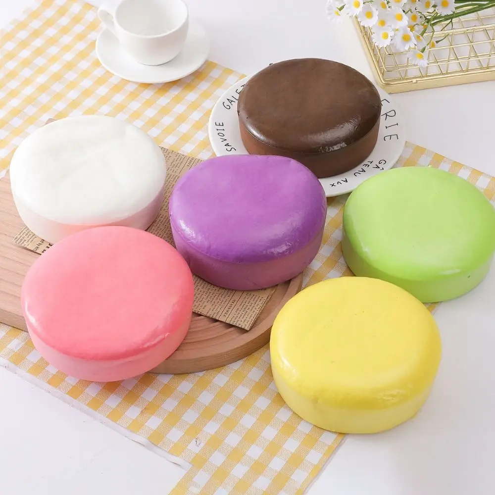 Novelty PU Sticky Toast Slow Rebound Soft Round/Square Simulation Bread Squeeze Creative Funny Toast Pinch Tricky