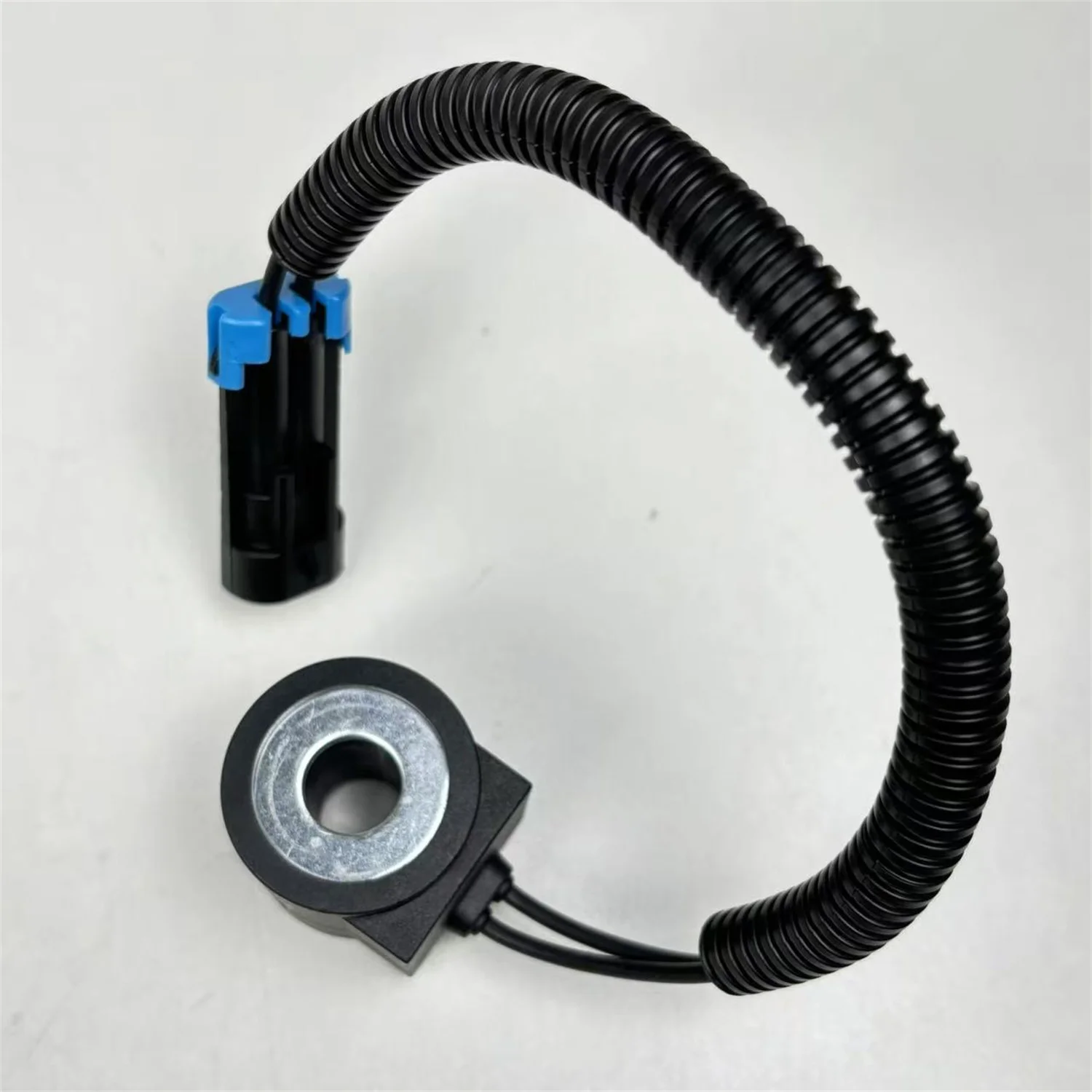 คอยล์โซลินอยด์วาล์ว 24V รุ่น 6675559 สำหรับรถตักล้อยาง 463 751 A220 A300 A770 S100 S130 S150 S160 S175 S185 S205 S220