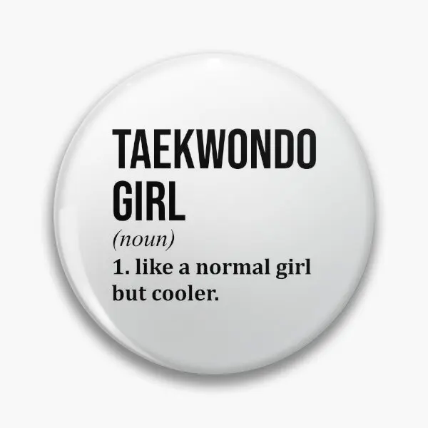 Taekwondo Mädchen Definition Soft Button Pin Frauen Dekor Metall Cartoon Hut lustige Anstecknadel Mode Geschenk Abzeichen Kragen niedlichen Schmuck