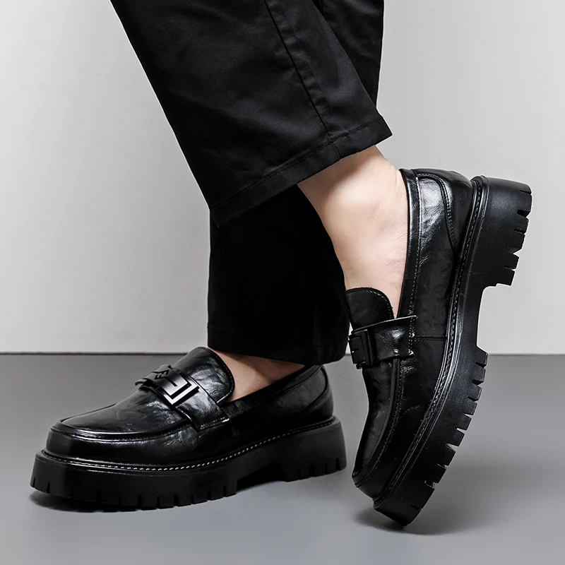 الربيع والخريف جديد حذاء رجالي أحذية سميكة سوليد الارتفاع زيادة عادية اليومية المهنية مأدبة أحذية رسمية