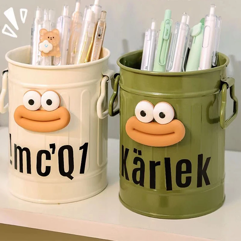 يحتوي حامل القلم على مستوى عالٍ من المظهر شخصية كرتونية ومناسبة لمكاتب ومكاتب الطلاب