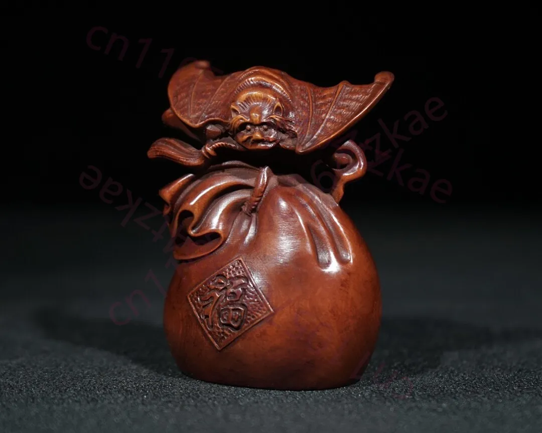 

Chinese Antique Boxwood Carving Bat and "Fu" Word Statue Home Decoration