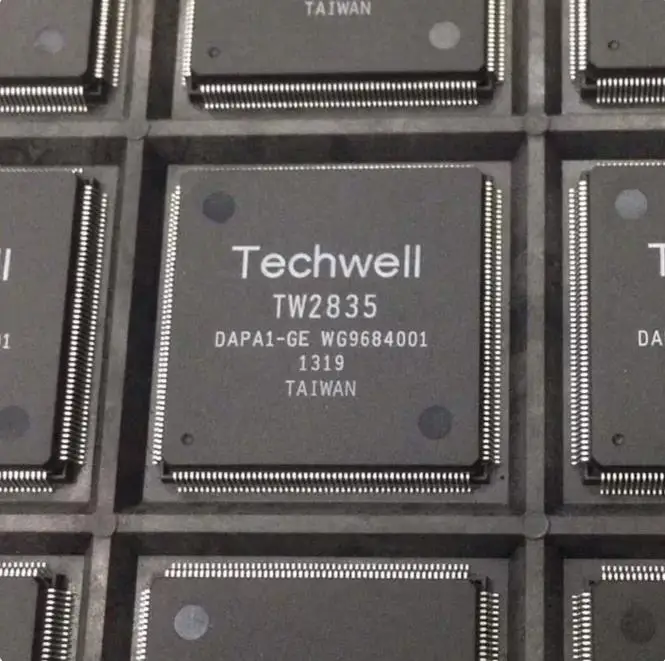 TW2835 Original TW2835-DAPA1-GE Package QFP208 LCD video and audio controller
