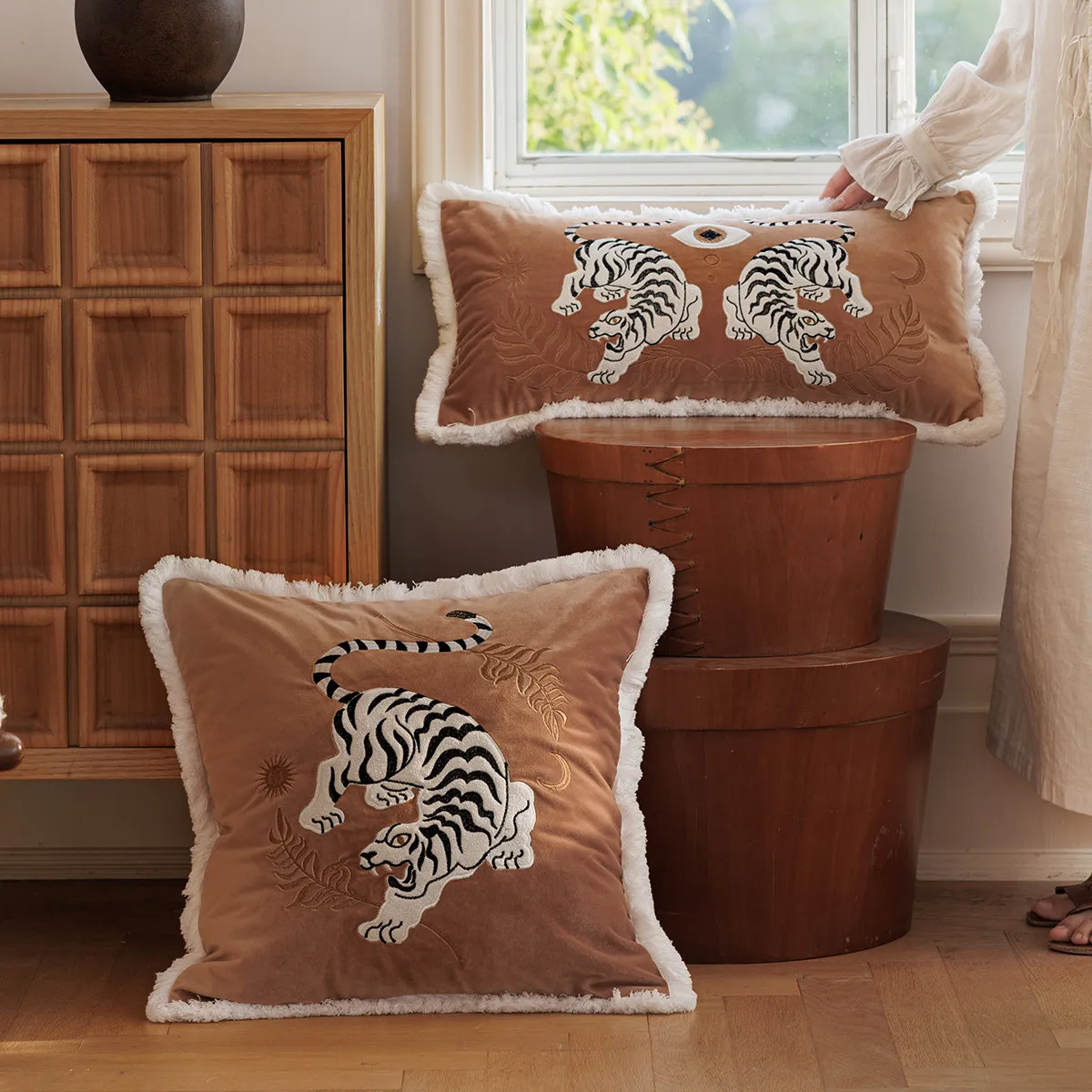 White Black Tiger Embroidery Pillows Luxury Velvet Cushion Case Modern Khaki Decorative Pillow Cover For Sofa Chair Home Decorat