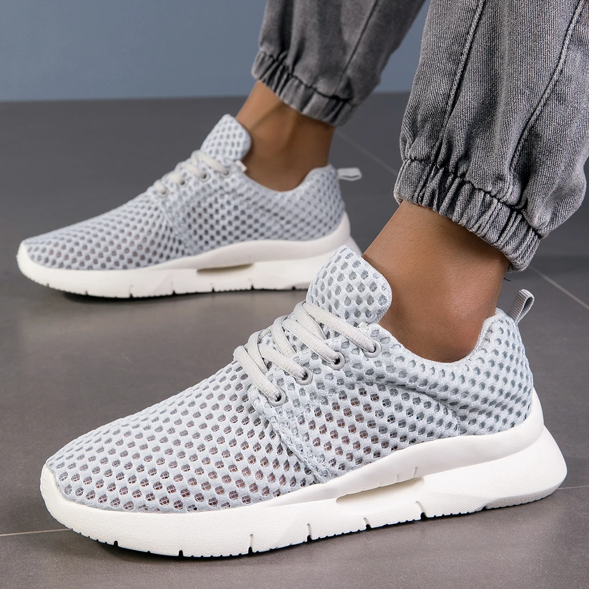 New White Mesh Shoes for Men Breathable Summer Lightweight Hollow Comfortable Casual Shoes Black Slip-On Driving Male Loafers