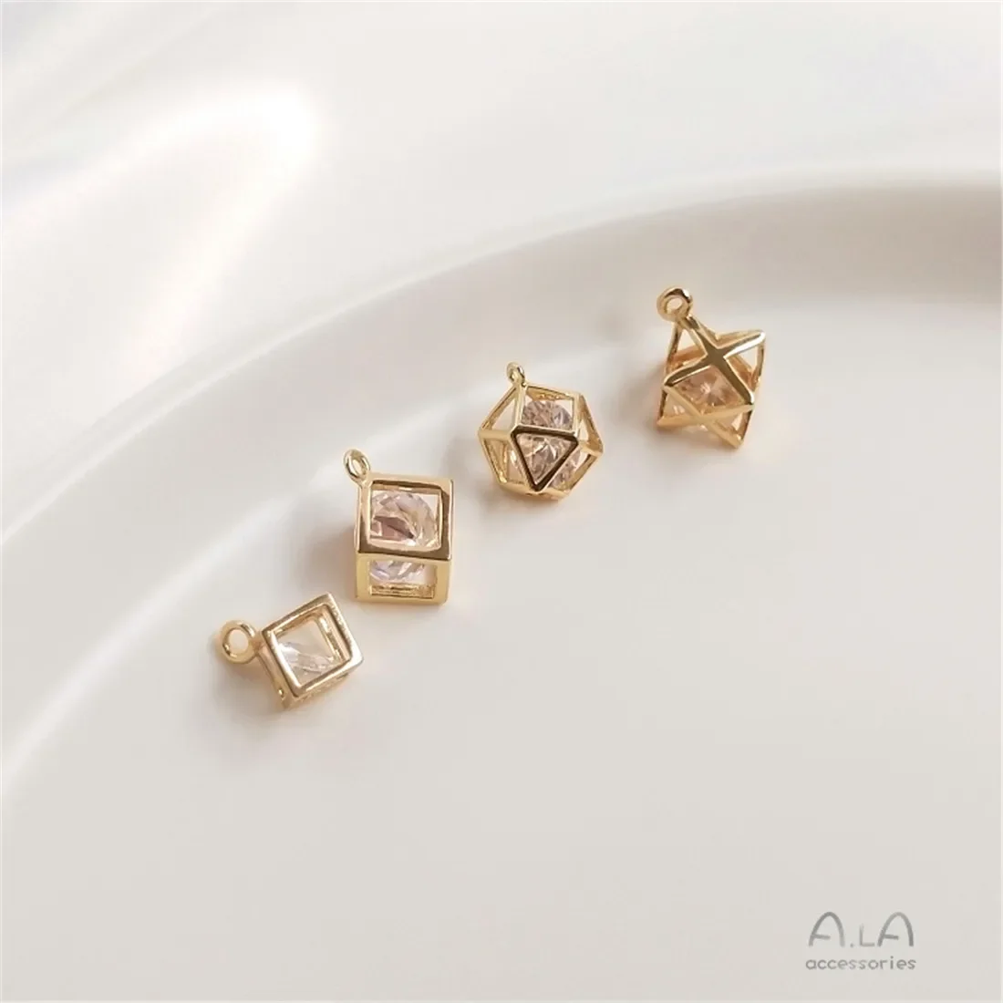 

14K Gold-plated Zircon Crystal Solid Square Pendant Smart Pendant Diy Earrings Necklace Jewelry Pendant C376