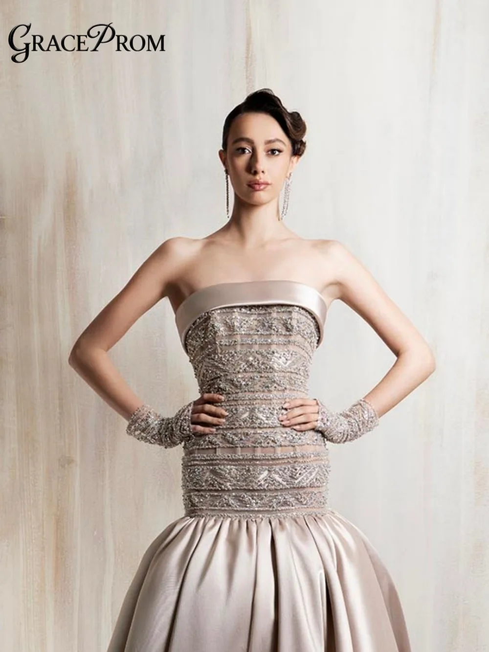 

Роскошное вечернее платье цвета шампань без бретелек, фасон «русалка», с блестящей вышивкой бисером, для выпускного вечера и торжественных мероприятий.