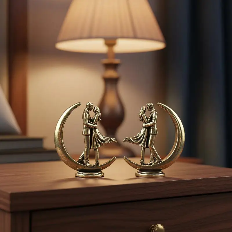 Brass Couple Hugging Statue Abstract Embracing Lovers Figurine Modern Art Home Decor Shelf Mantel Living Room Bedroom Ornament