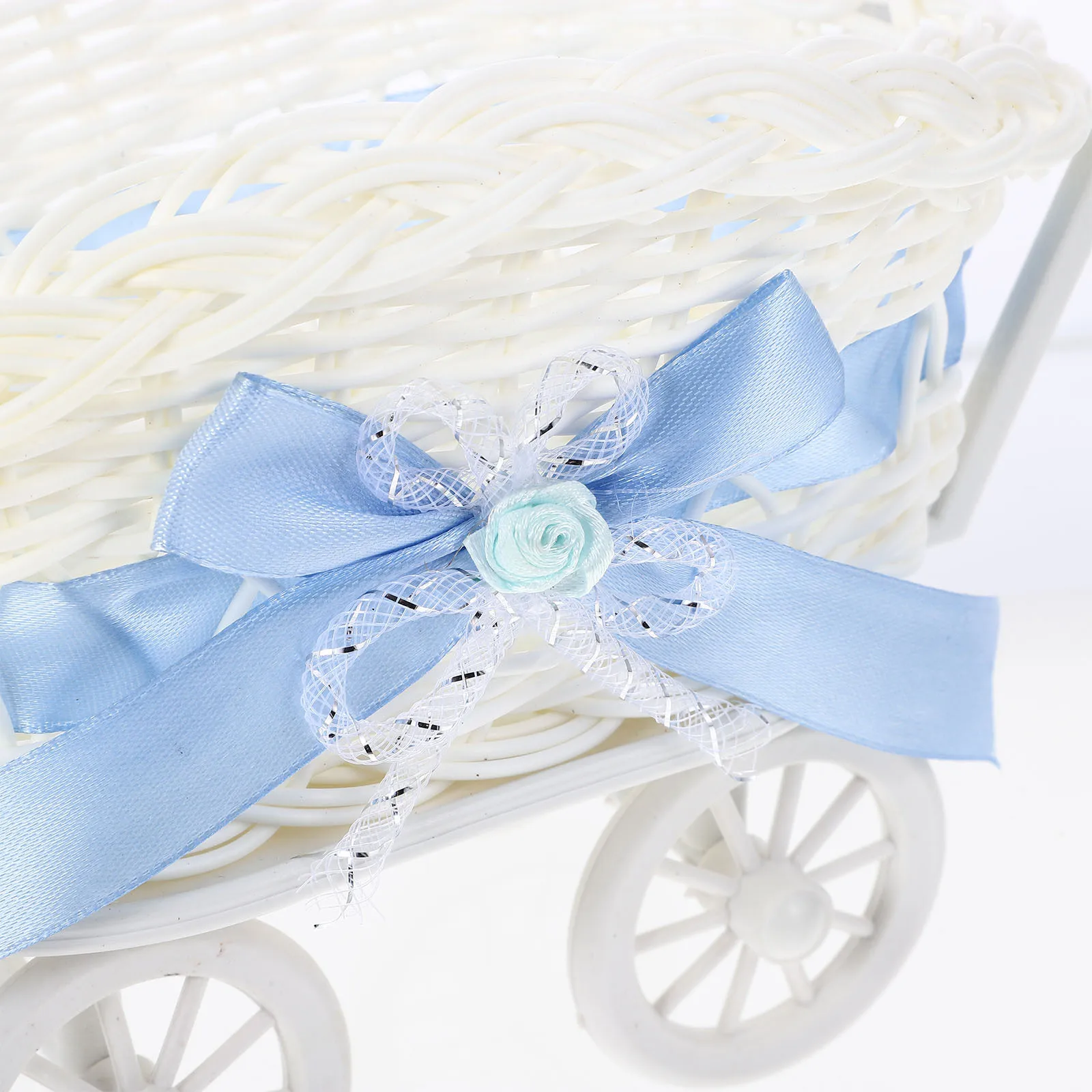 

2Pcs Rattan Woven Trolley Basket Candy Flower Basket Baby Shower Party Favors Wedding Decoration Storage Container