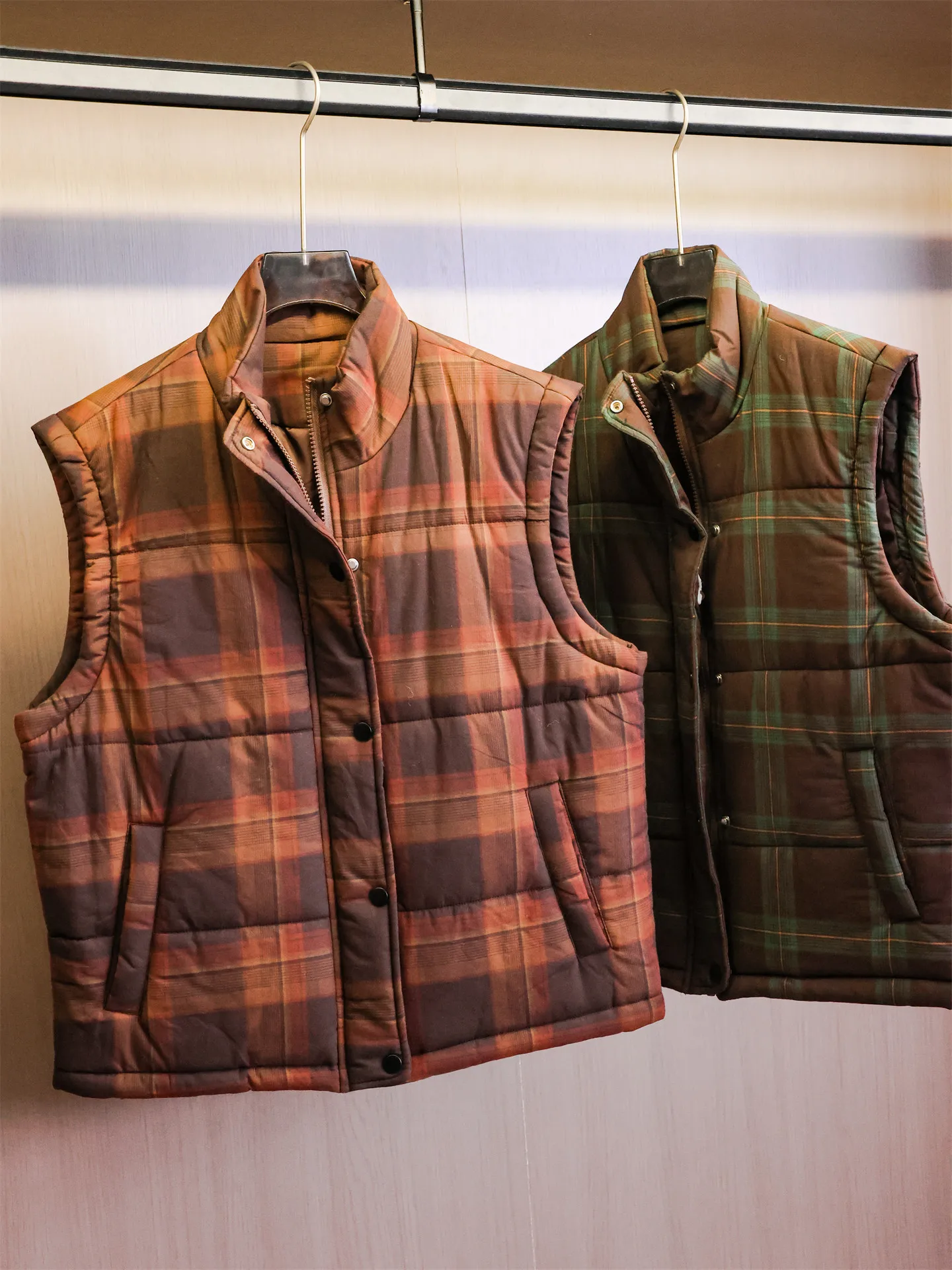 

Retro Contrast Color Plaid Stand Collar Warm Cotton Vest Women's Jacket Shoulder Baring Outerwear Winter New Style N786