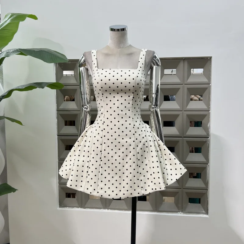 

Playful Age-Reducing French Style Date Outfit Flocked Polka Dot Tie Waist Girlish Small Petite Dress