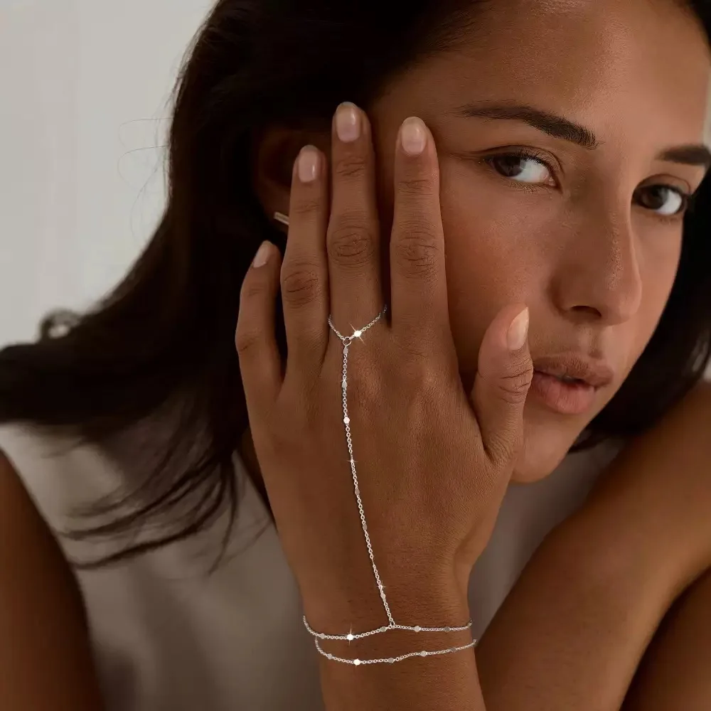 1Pcs Fashion Hand Chain Ring Bracelet Minimalist Metal Link Chain Connecting Hand Harness Bracelets Hand Jewelry Banquet Gift