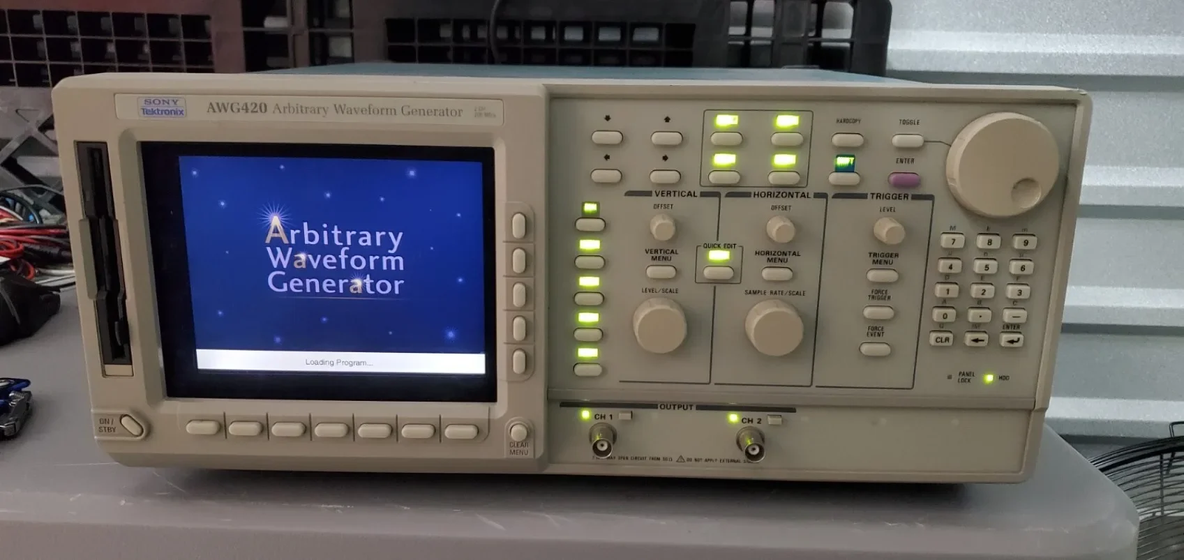 1PC TEKTRONIX AWG420 Arbitrary Waveform Generator In Stock #familitrade