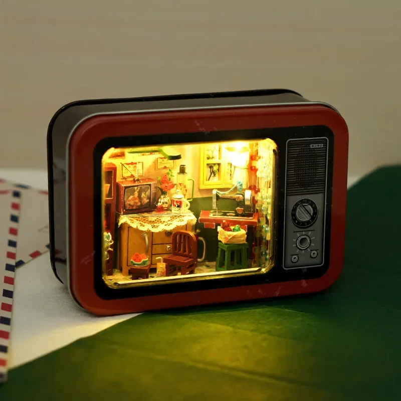 Handgemachte Retro DIY Holz Eisen Box TV Mini Kit LED Lichter Hause Schreibtisch Dekoration Ornamente Handgemachte Geschenke Handwerk Spielzeug Erwachsene Geschenke