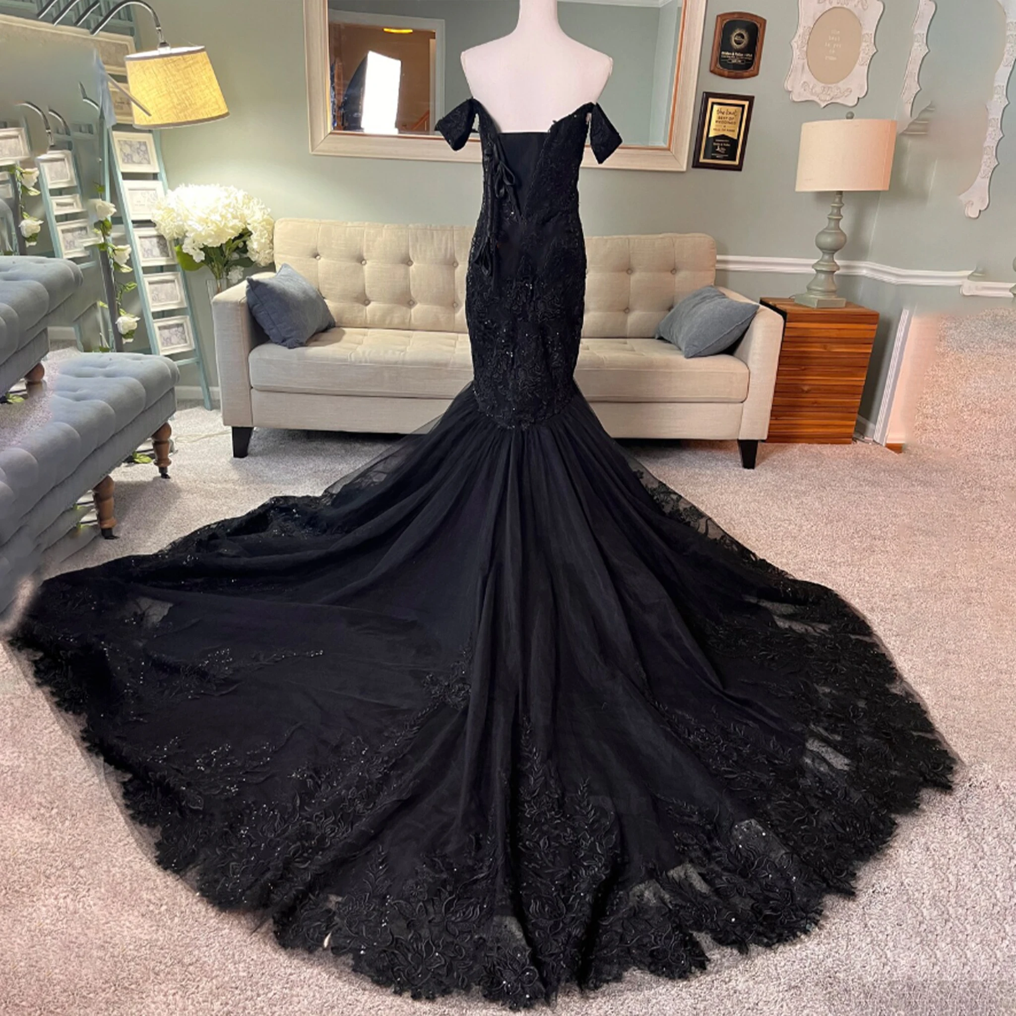 

Gothic Wedding Dresses Sweetheart Sleeveless Mermaid Bride Dress Halloween Black Lace Bridal Gown Customized vestidos de novia