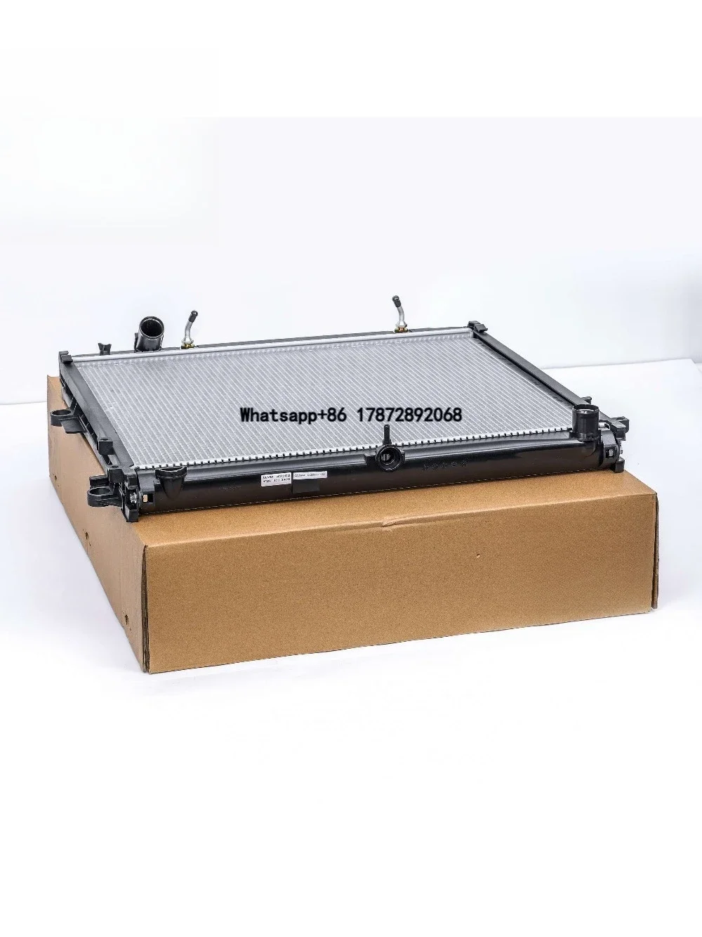 

High-density Aluminum Car Radiator DAIC261470-2420 16400-50382 for Land Cruiser UZJ200