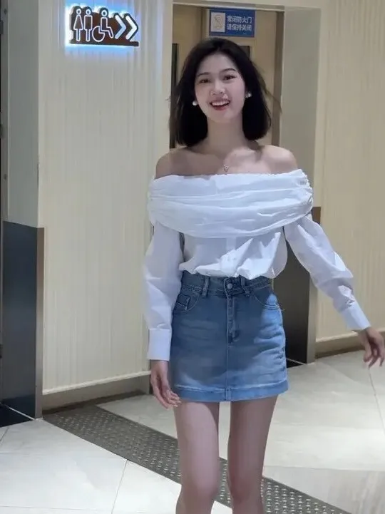 

Elegant White One-Shoulder Shirt Women's Fashionable Spring Long Sleeve Breathable Skin-Friendly French Style Office Wear