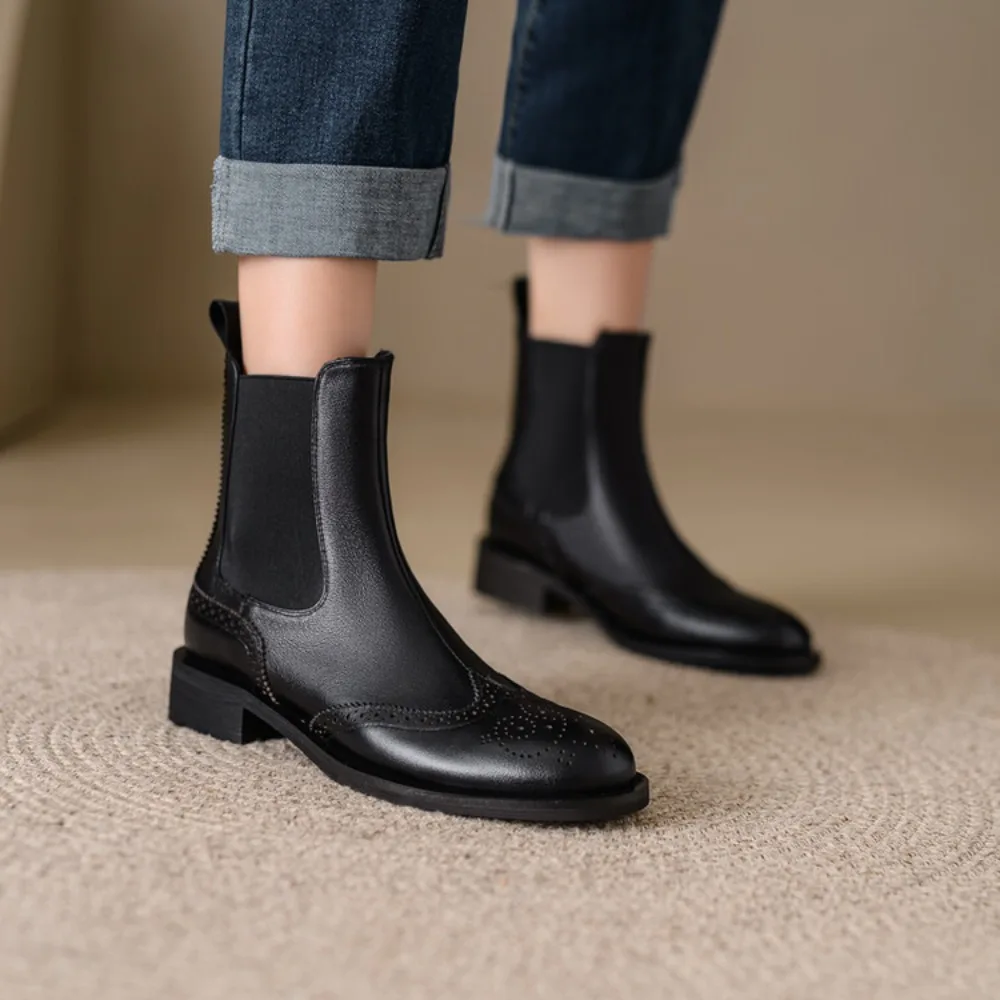 2026 Classic Women's Genuine Leather Chelsea Boots Chunky Heel Round Toe Flat Comfort Work Daily Shoes