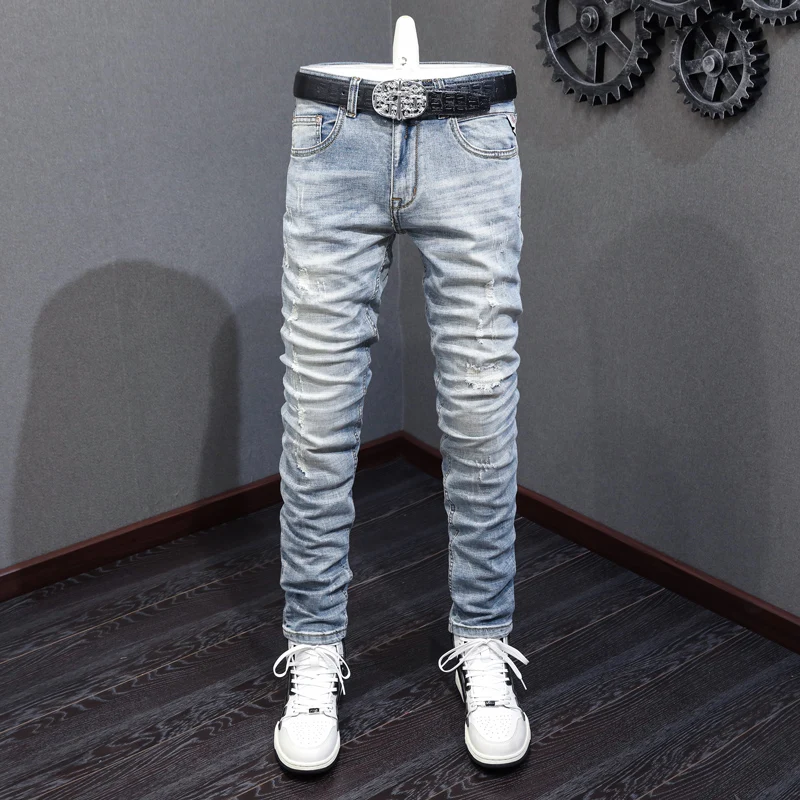 

Fashion Trendy Vintage Men Jeans Retro Light Blue Elastic Slim Fit Ripped Jeans Men Patched Designer Casual Denim Pants Hombre