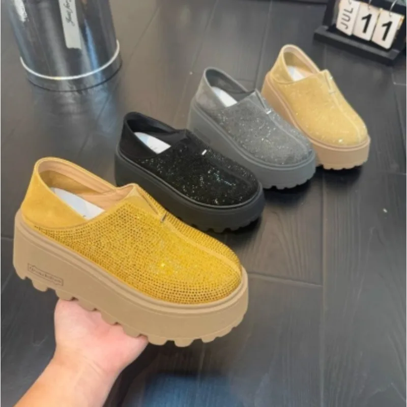 Женская модная обувь на одинарной платформе, новинка 35–40, повседневная обувь с круглым носком и глубоким вырезом, удлиняющая пригородная обувь на толстой подошве