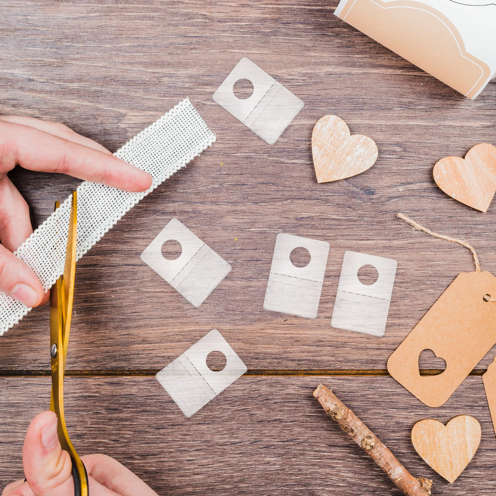 360 قطعة علامات تبويب معلقة ذاتية اللصق شفافة علامات عرض بلاستيكية خطافات لاصقة بفتحة مستديرة لتنظيم المنتجات الصغيرة للبيع بالتجزئة