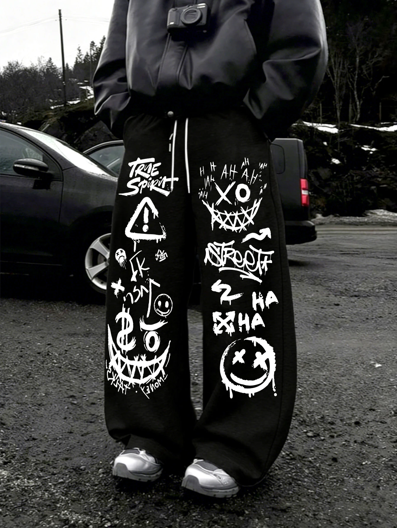 Men Wide Leg Jogger Pants, Graffiti Clown Face Smiley Warning Triangle 