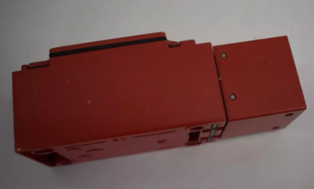 Brand New Original XCSA802 Fast Delivery