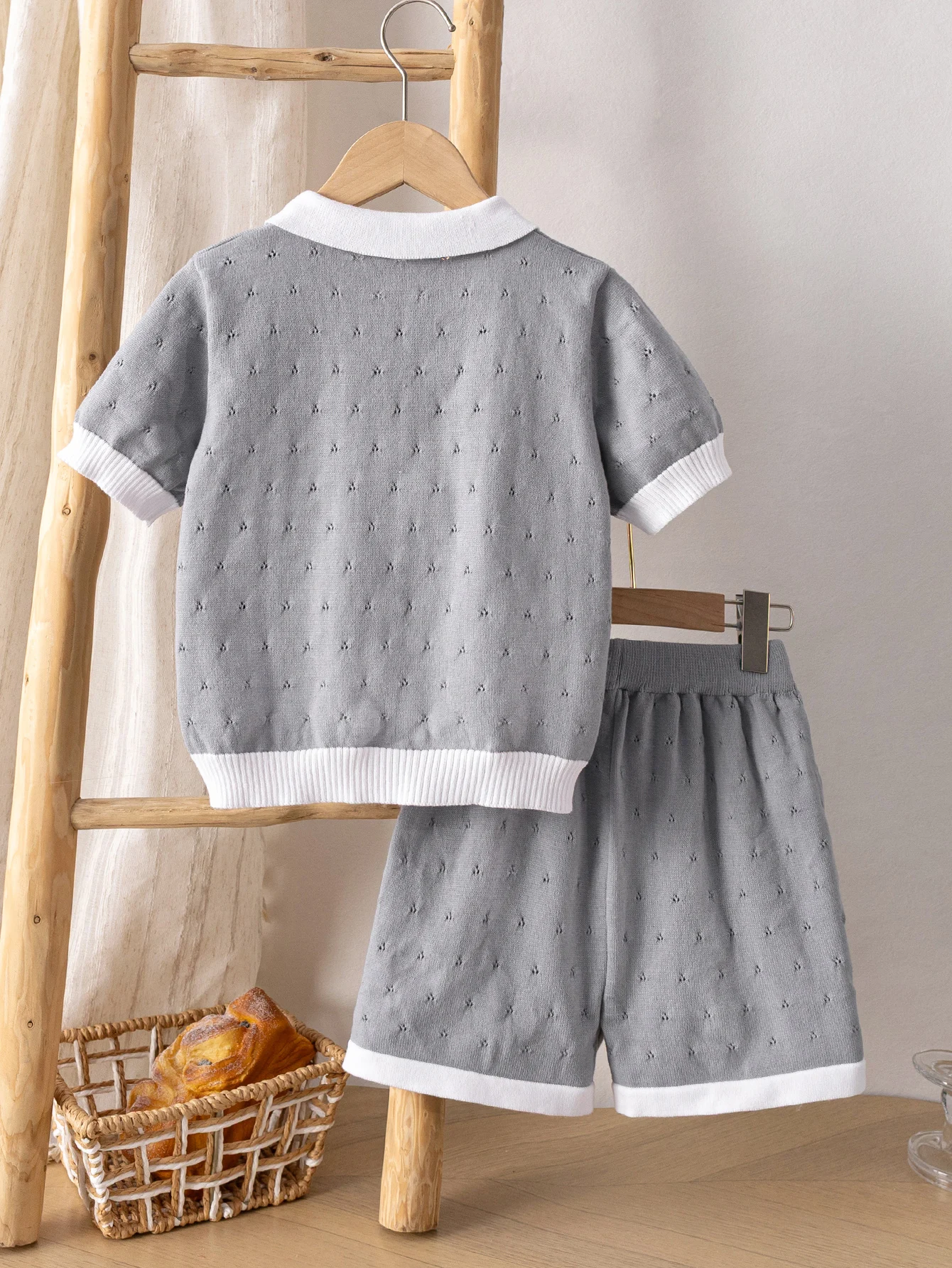 Boys' Casual Style Color Blocked Hollow POLO Collar Open Button Knitted Sweater Set with Thin Cut Short Sleeved Sweater Cover