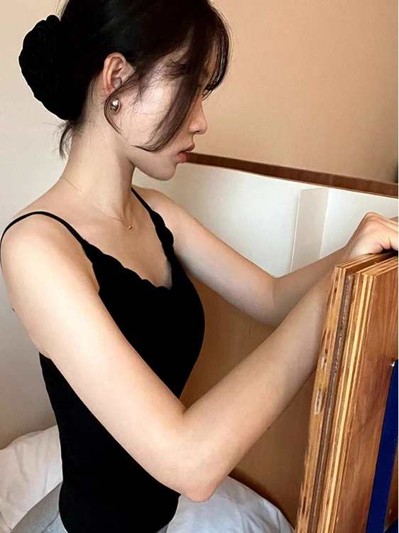 Camere Sous-vêtements thermiques pour femmes automne hiver dentelle augmenté avec coussinet de poitrine sangle une pièce gilet chaleur décontracté...