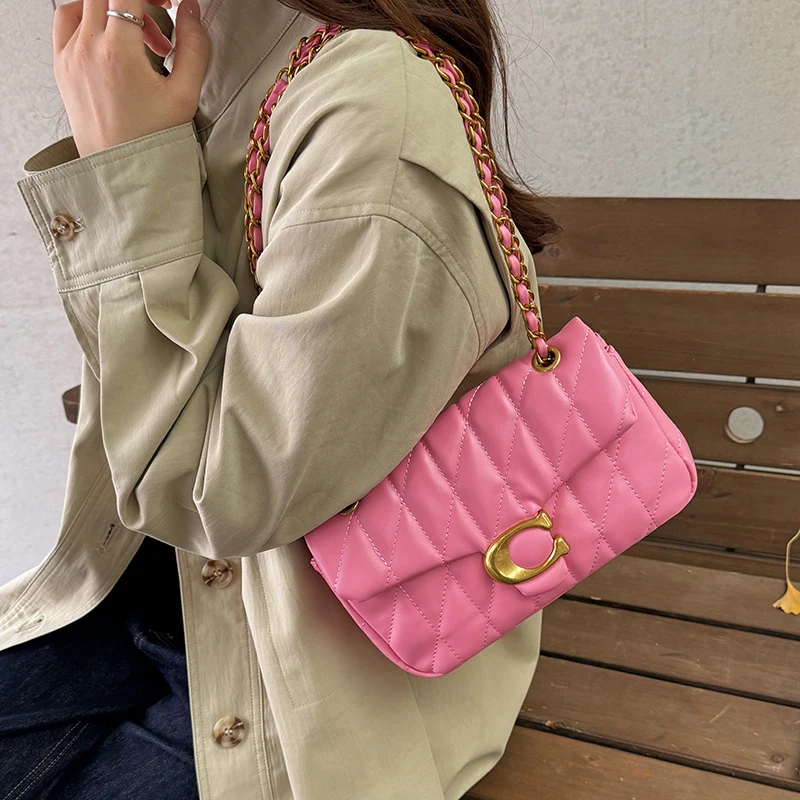 Women's Practical Bag with Zipper Closure Spacious Capacity Suitable for Carrying Daily Essentials and Small Items