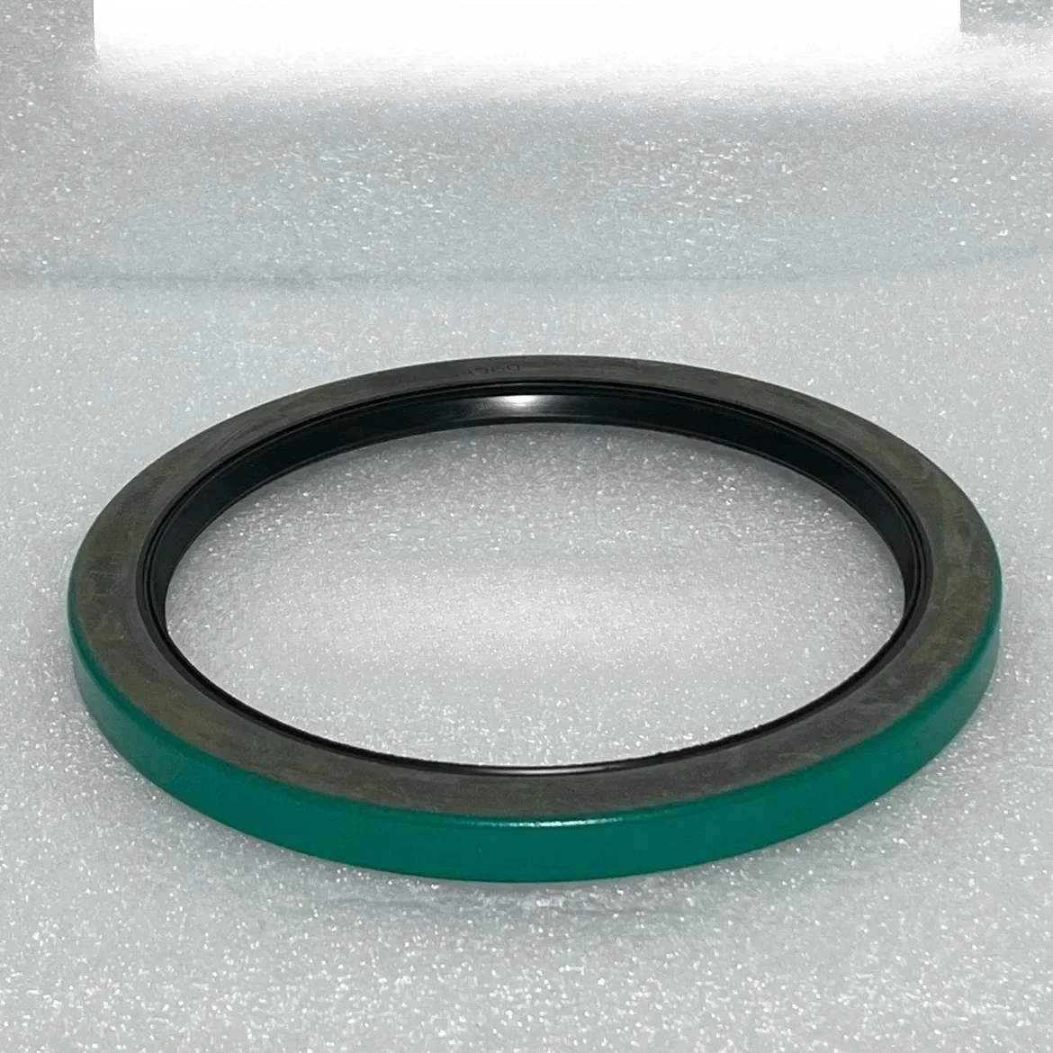 

SKF CR 54960 CRW1 CRWA1 CRWH1 CRWHA1 R V S P oil seal British system