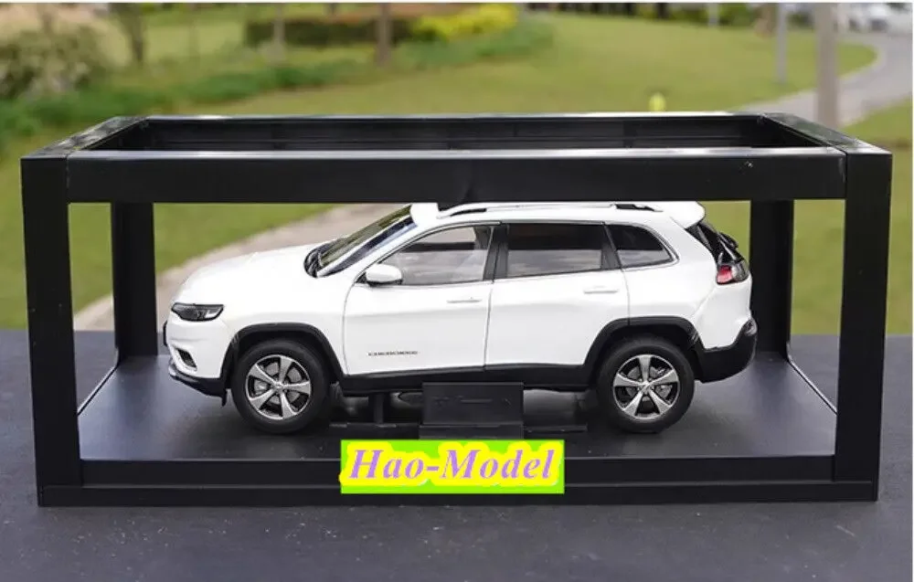 1:18 For GAC Fiat JEEP Cherokee Alloy Diecast Metal Car Model Kids Toys Boys Birthday Gifts Hobby Display Collection Ornaments