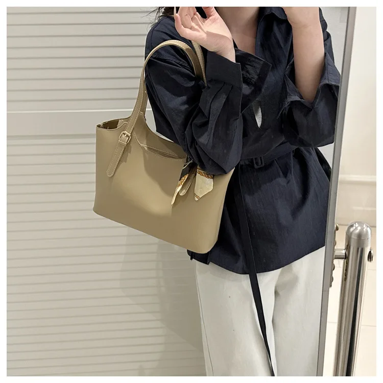 Modische, stilvolle Seidenschal-Einkaufstasche, Umhängetaschen mit geräumigem Fassungsvermögen, elegante Unterarmtasche, vielseitige Pendelhandtasche für Damen – Detail 18