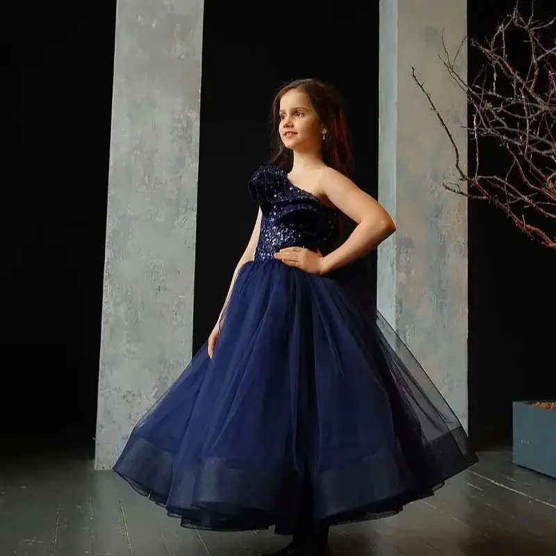 

Elegant One Shoulder Sequins Customized Flower Girl Dresses For Wedding Tulle Puffy Kids Birthday Party First Communion Gowns