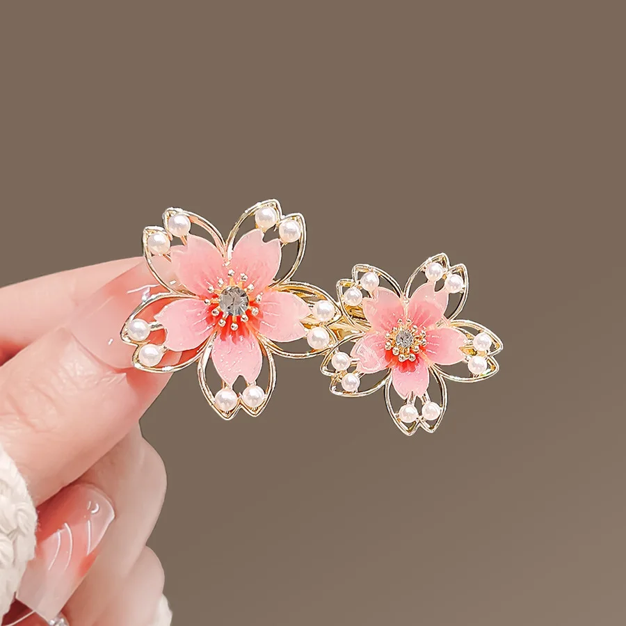 Sweet Sakura Hairpin Hollow Metal Clip Women\'s Side Bangs Clip New Flower Duckbill Clip Headwear