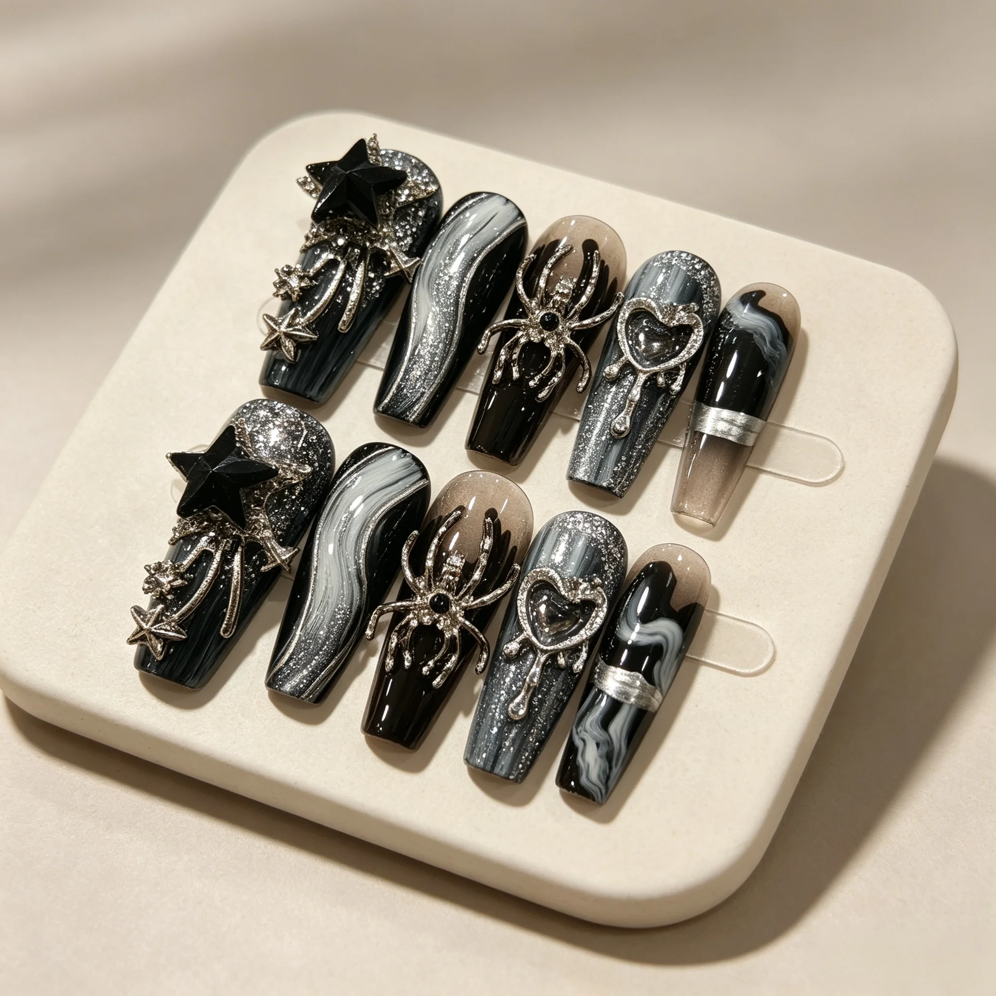 10 Stück Gothic Punk Handgemachte Press-On Nägel Lange Sarg-Ballerina-Kunstnägel 3D Metall Spinnen-Stern-Herz Falsche Nägel für Frauen & Mädchen