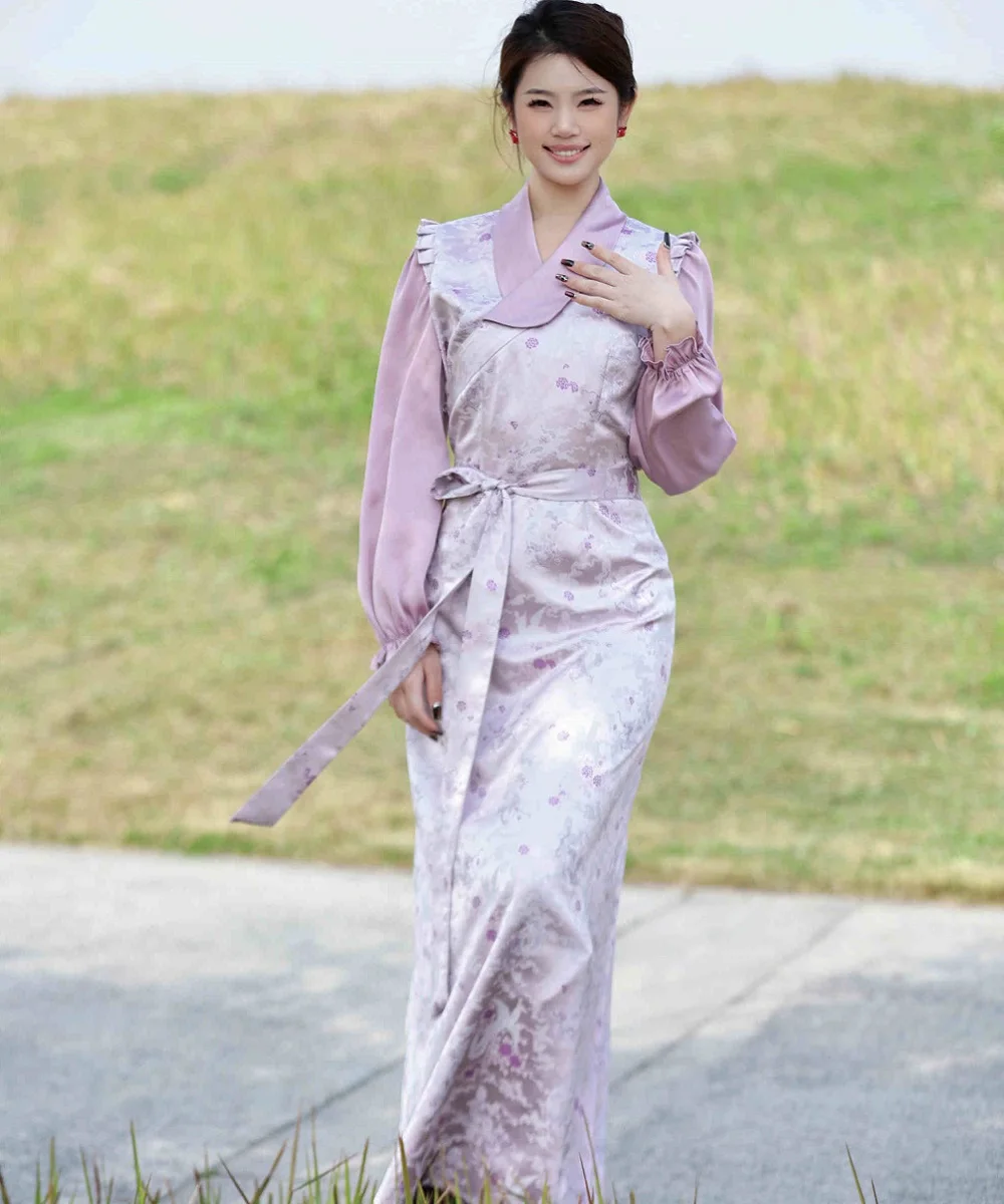 Traditional Tibetan Purple Dress Lotus Leaf Shoulder Folk Gown Long Sleeve Tibet Xizang Bola Robe Spring Lady in OrientTown TP54