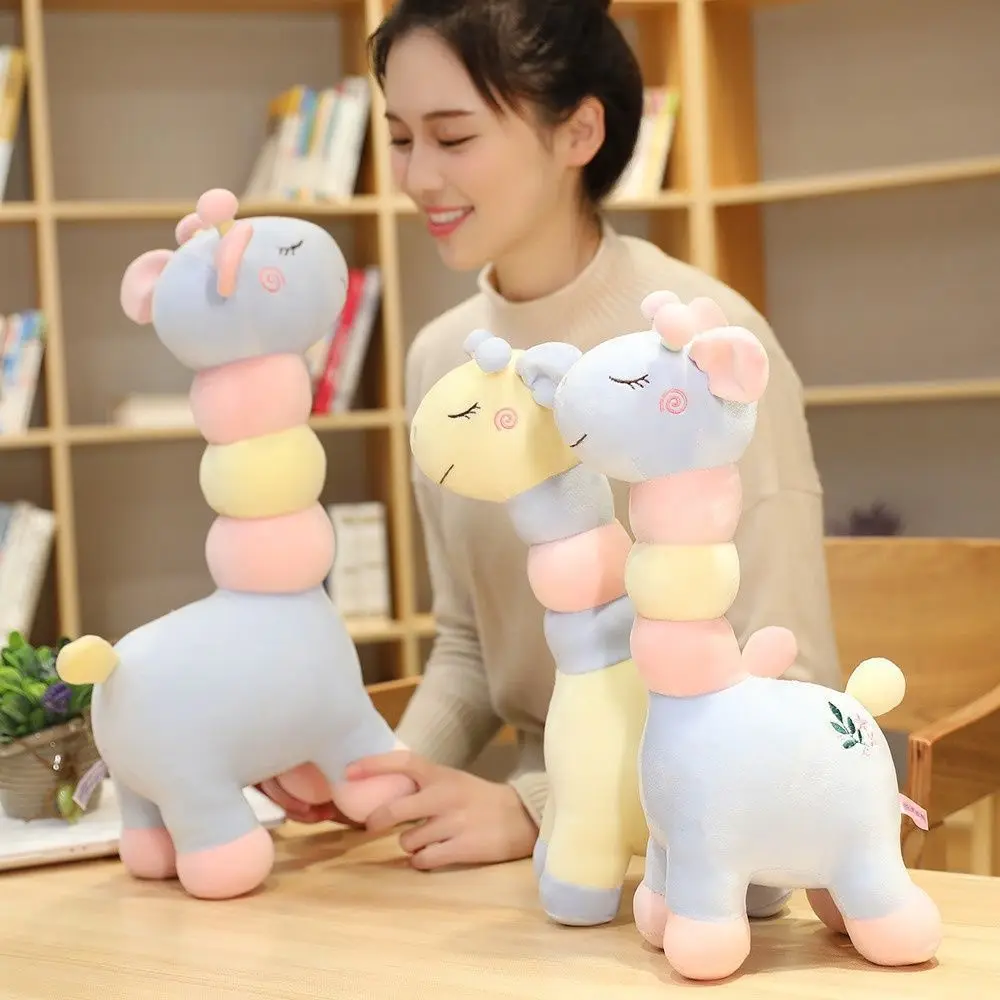 Peluche de girafe au beurre de dessin animé pour la décoration intérieure, jouet doux, poupées en peluche, bonbons, document