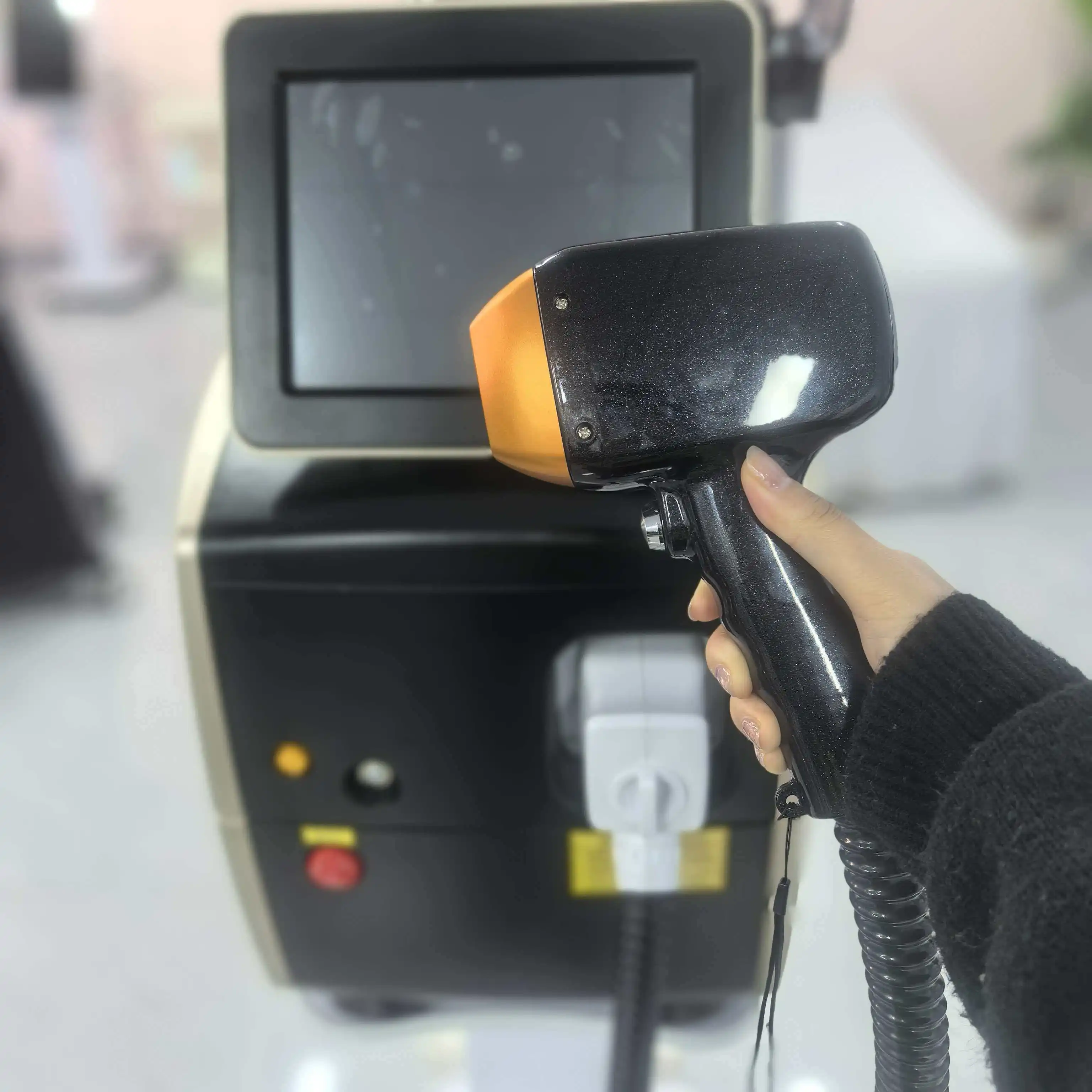 808nm Diode Hair Removal Machine 755 810 1064 Triple Wavelength Permanent Painless Hair Removal