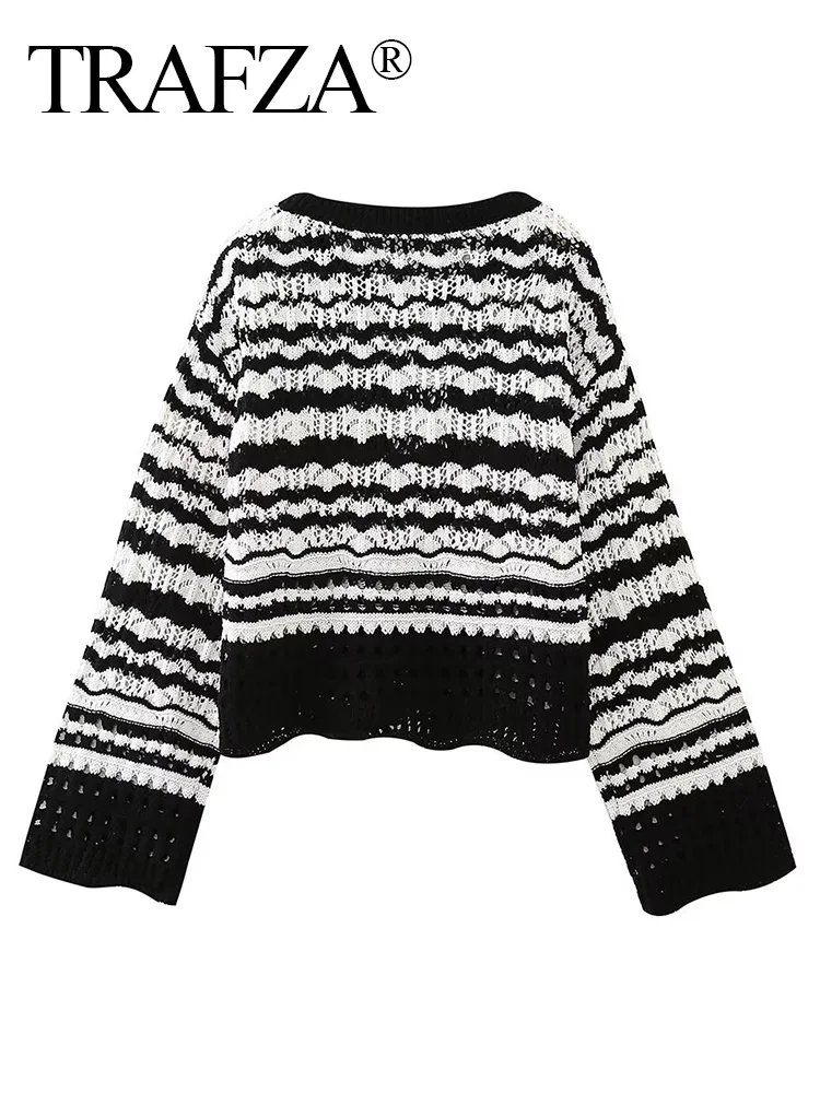 TRAFZA Autumn Women Fashion Stripe Print O-Neck Long Sleeve Knitted Sweater Female Loose Hole Decoration Pullover Sweater Mujer