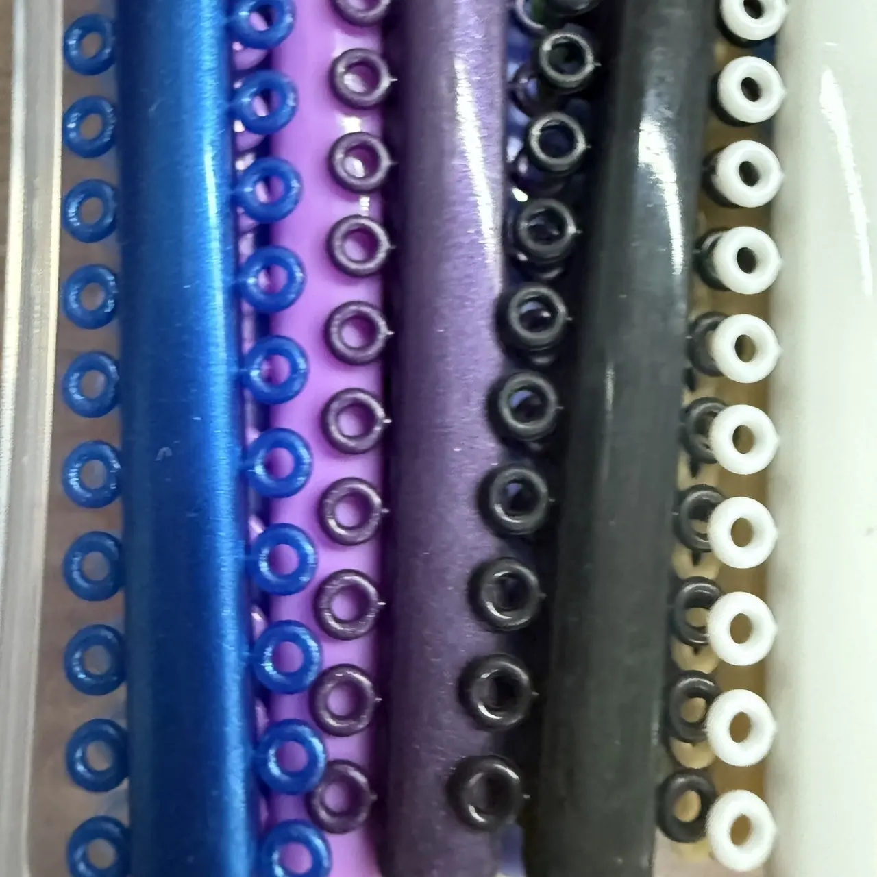 

1Box Ligature Tie Box Packing Mixing Color Orthodontic High Quality 40sticks 1040pcs TPU Dental