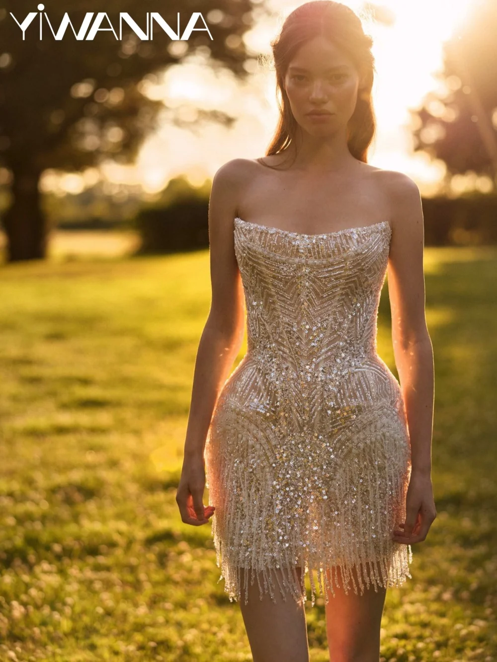 

Сверкающее мини-свадебное платье с кисточками из бисера, очаровательное свадебное платье без бретелек с открытой спиной, 2026, платья по индивидуальному заказу для невесты